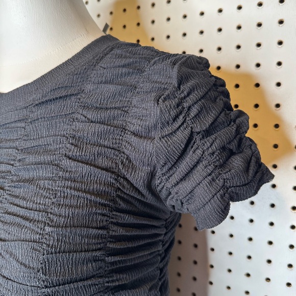 By Anthropologie | Ruched Baby Tee in Black Sz. S - Picture 6 of 10